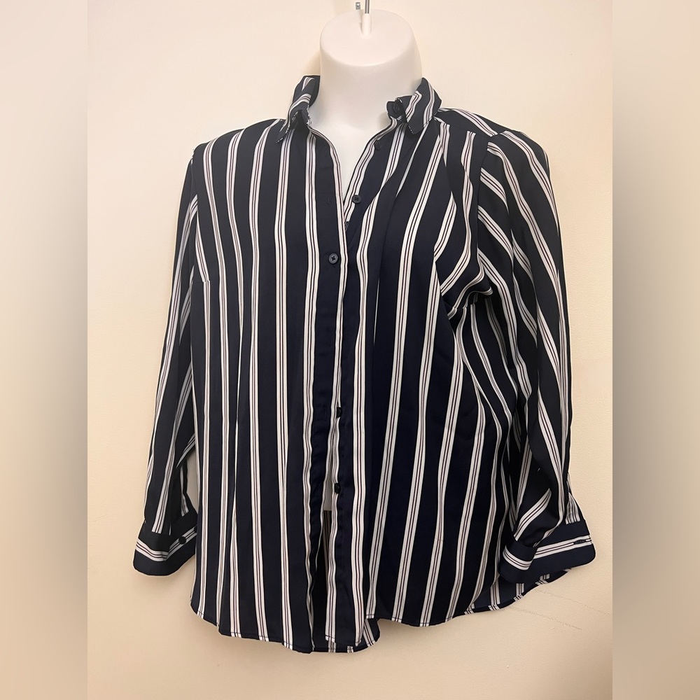 Plus Size button down blouse / shirt. Business casual Blue and white Stripes